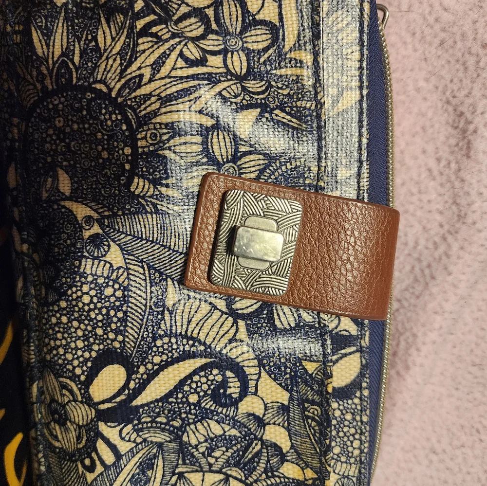 Two purses one strap - Picture 7 of 7